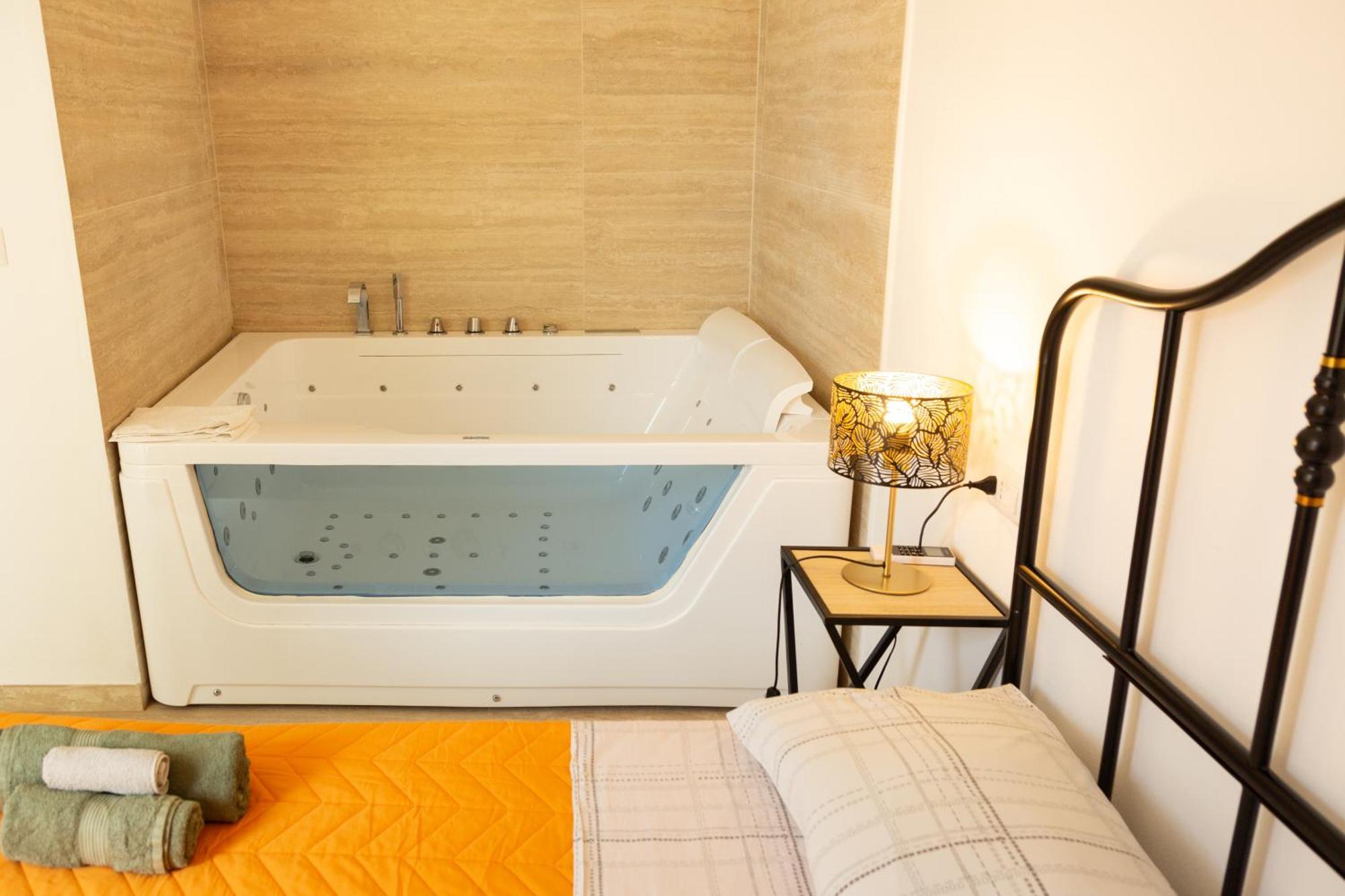 Maris Suite - Appartamento Con Vasca Idromassaggio Alghero Exterior foto