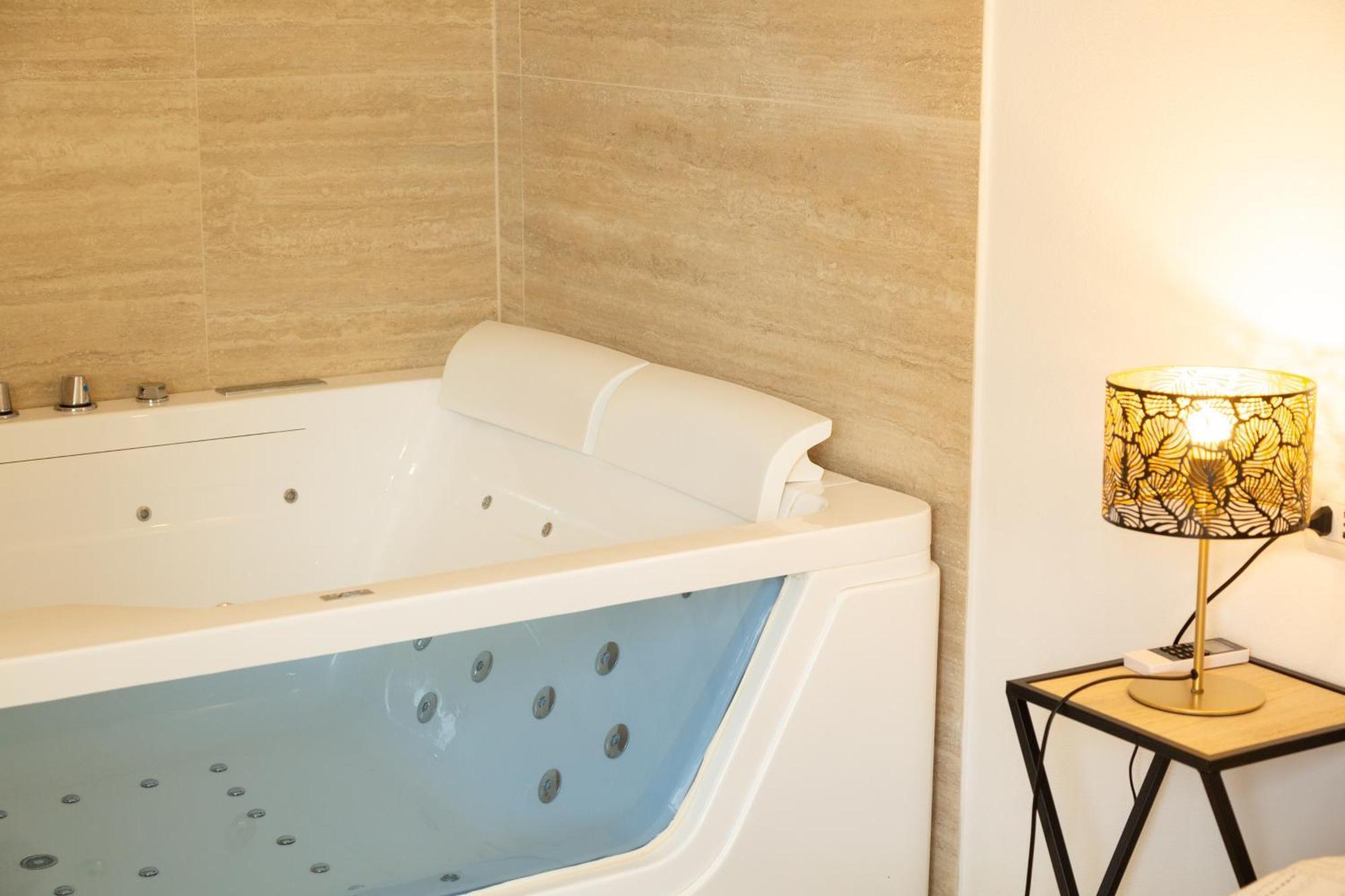 Maris Suite - Appartamento Con Vasca Idromassaggio Alghero Exterior foto